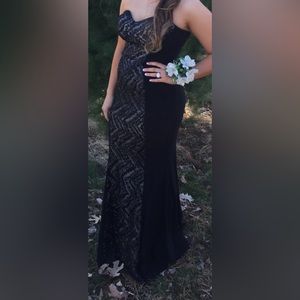 Beautiful formal/prom dress!